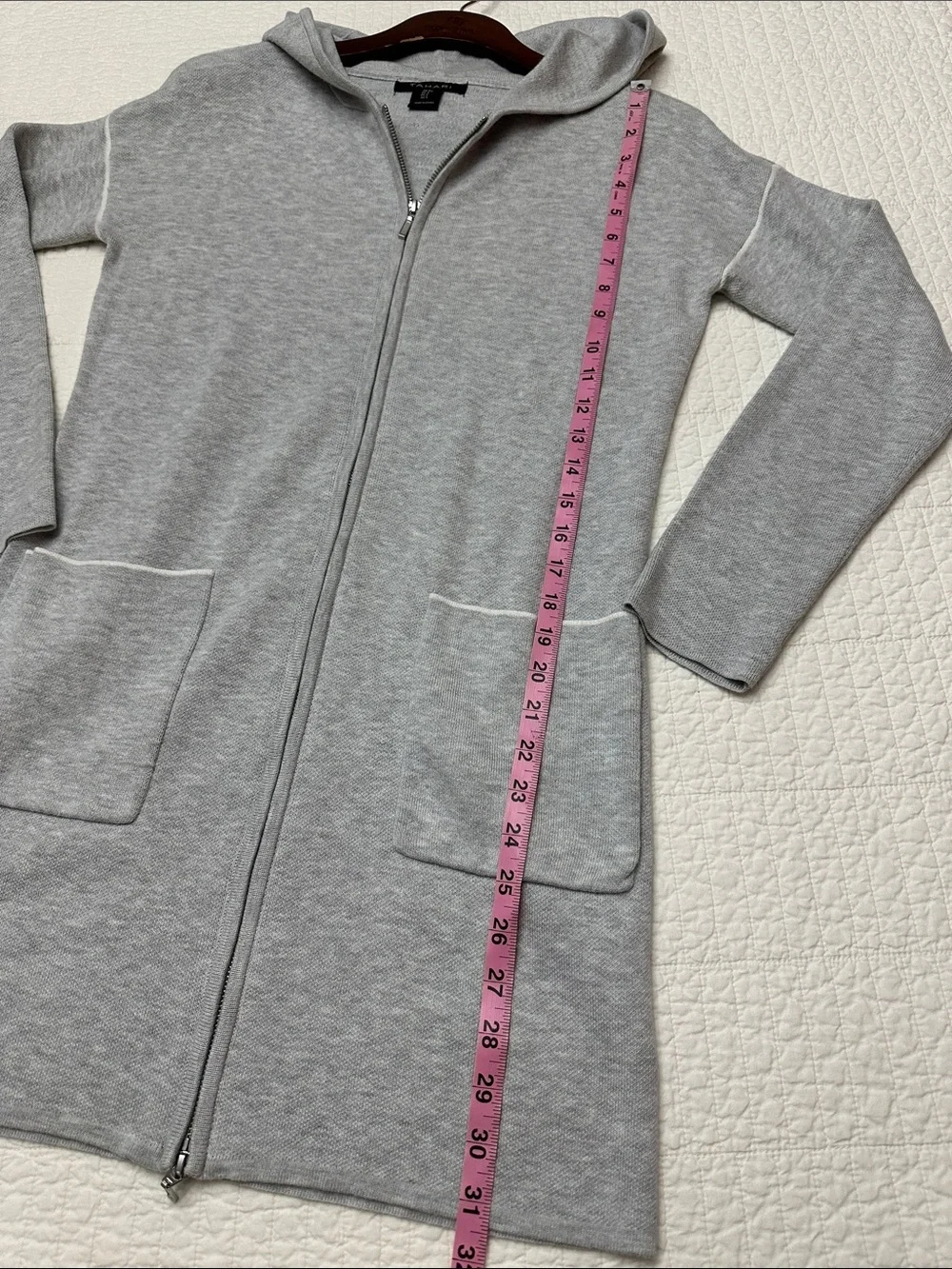 Tahari Knit Sweater Long Hooded Cardigan Gray Long Sleeve Zip Front Size Small